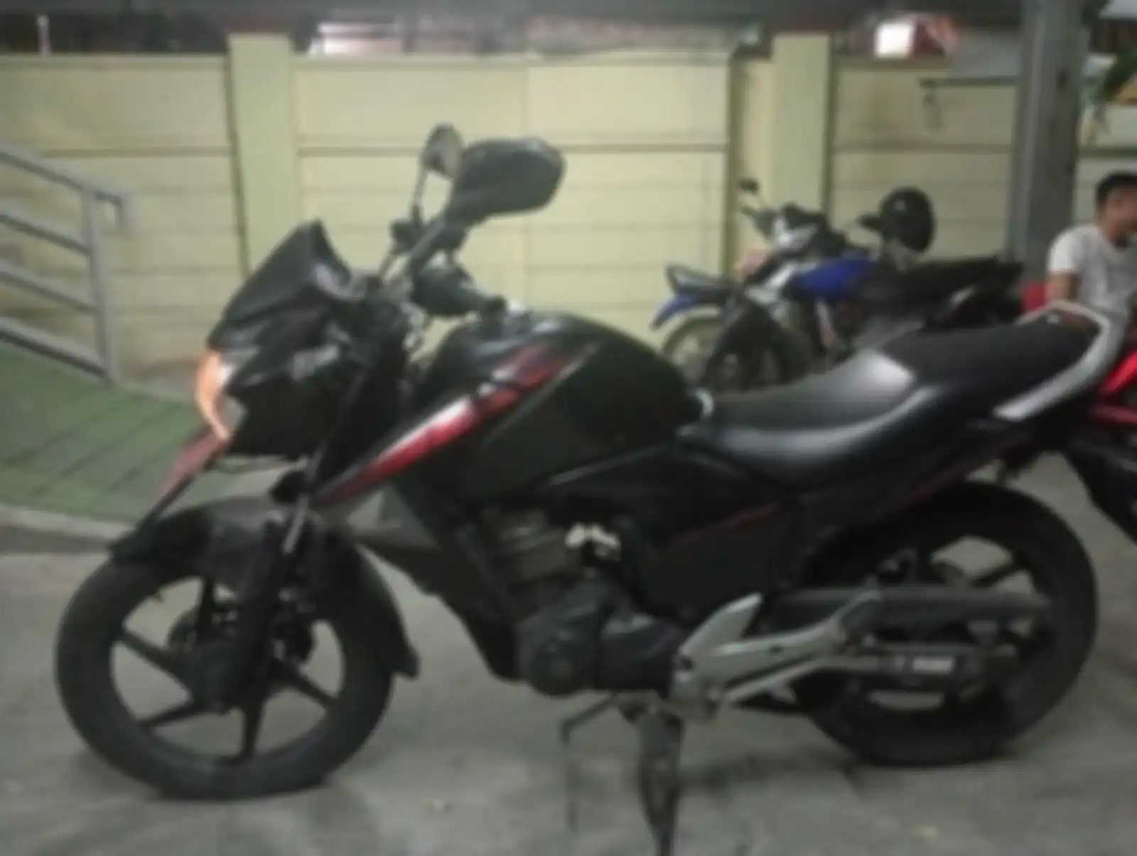 Honda MegaPro dilelang cuma Rp 750 ribu.