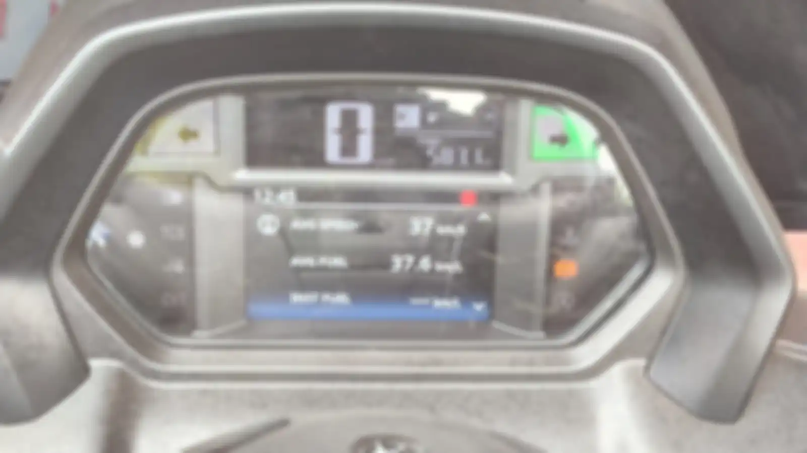 Saat MOTOR Plus-Online gaspol Yamaha NMAX Turbo 2024, konsumsi bensinnya 37,6 km/liter.