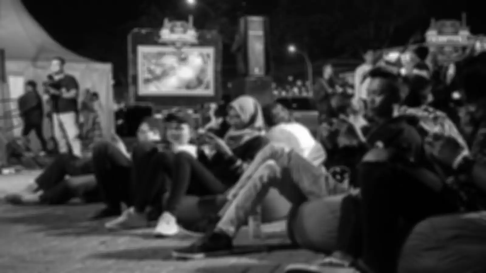 Gamer cewek di Surabaya ikut unjuk kebolehan bermain Mobile Legends di MLBB Carnival