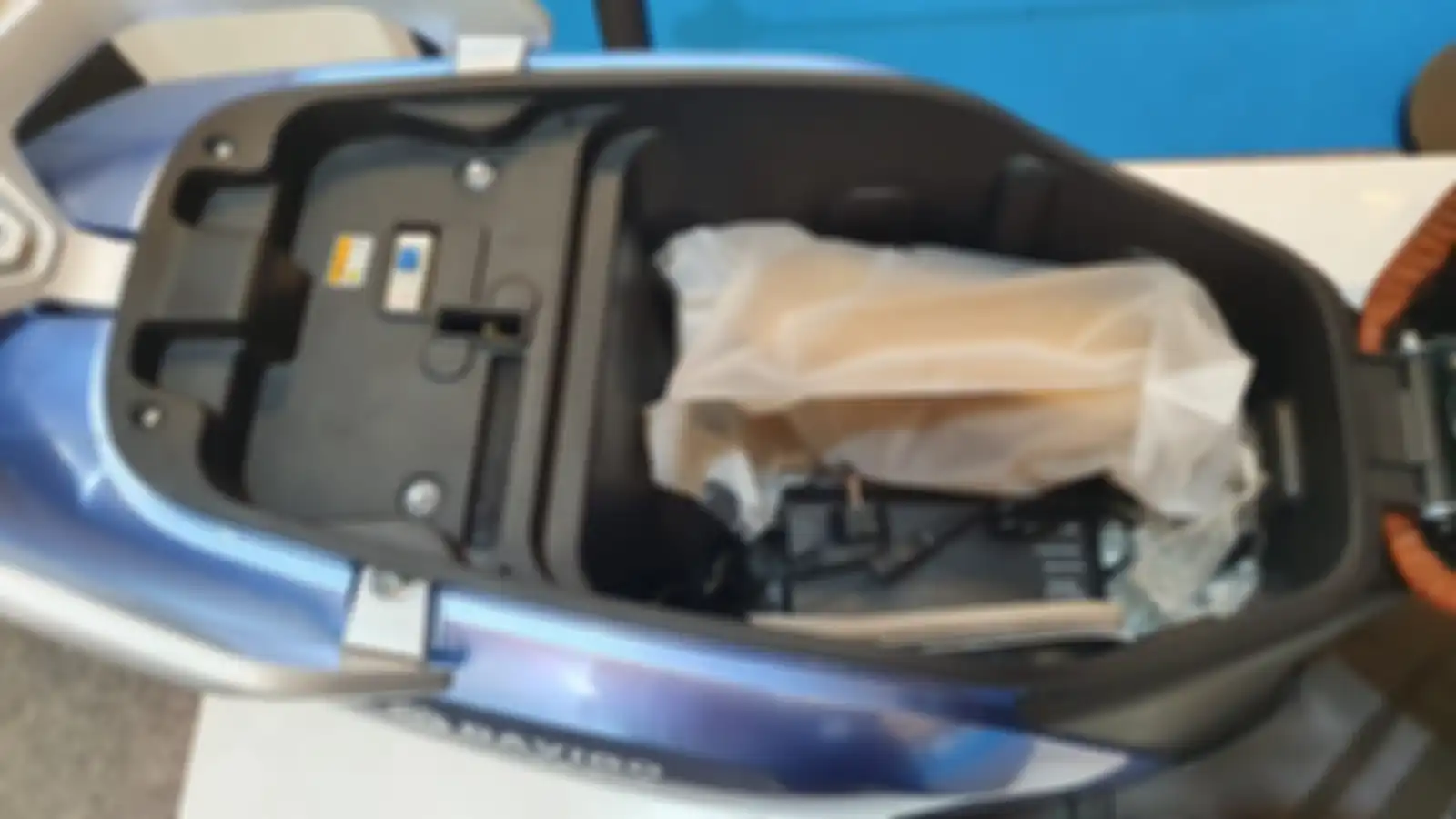 Kapasitas bagasi motor listrik Davigo Space mencapai 28 liter