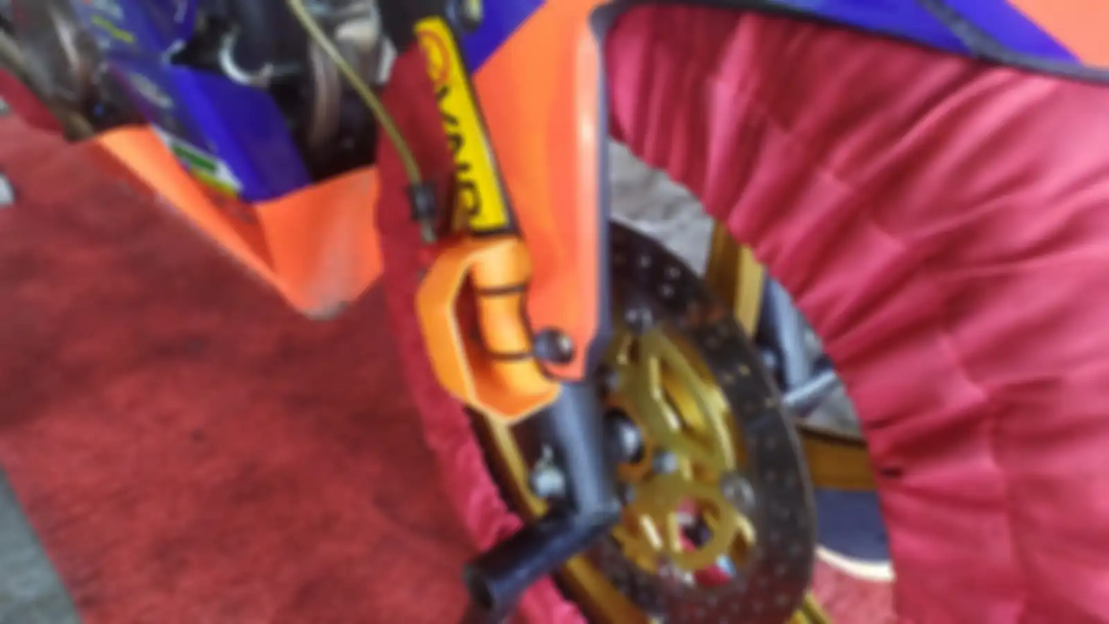 Brake duct yang juga dibikin dengan metode 3D printing. 