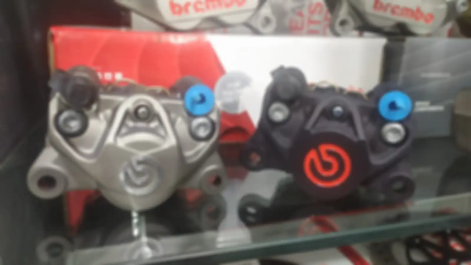 Brembo P2-CR84 yang memang lebih diperuntukan untuk skutik. 