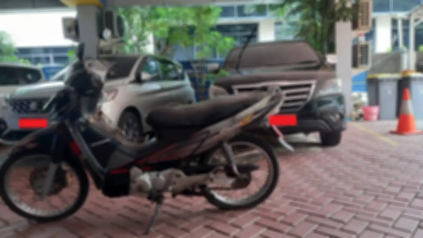 Honda Supra X 125 dilelang di Jakarta. Modal Rp 2 jutaan.