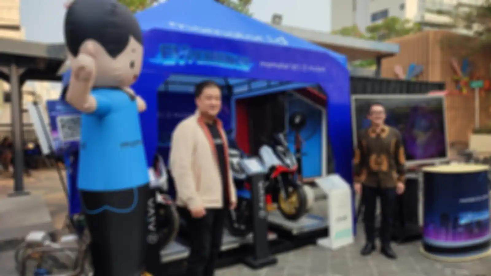 ALVA dan Momotor.id adakan EVperience di Summarecon Mall Kelapa Gading, 1-3 September 2023.