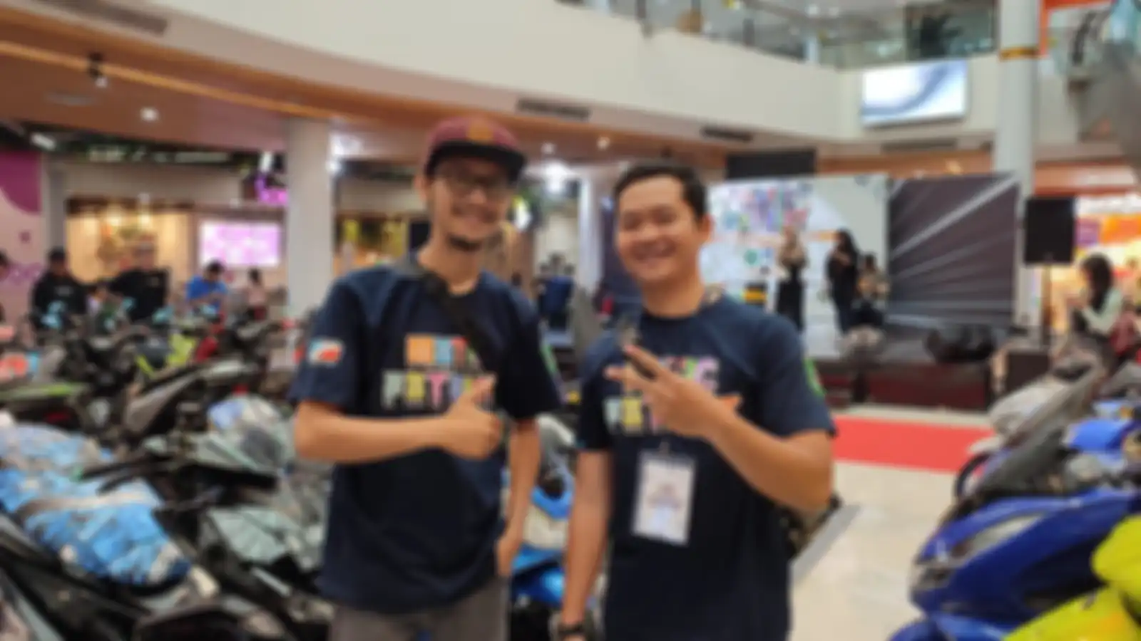 Dicky Kazama (H2 Fans Indonesia, kanan) dan Revo Yasin Wibowo (NTO Racing, kiri) dua orang pencetus Matic Patriot.