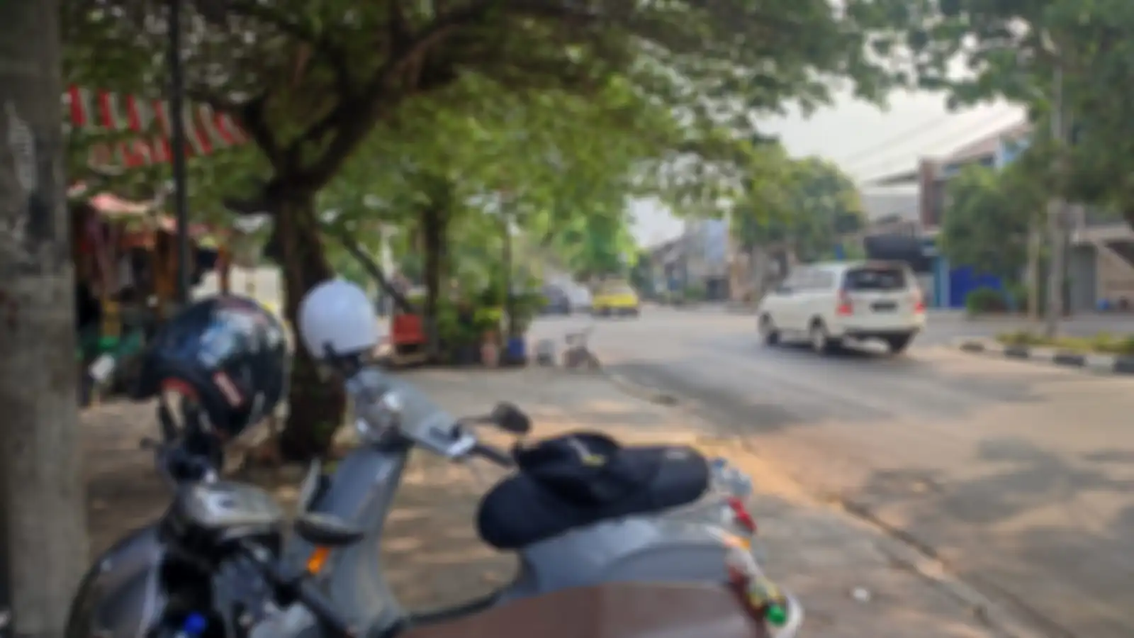 Hingga menjelang pukul 15.00 WIB, masih tak terlihat ada kerumunan pendemo menurut pantauan MOTOR Plus dan rekan GridOto yang ada di lokasi, Kamis (14/9/2023).