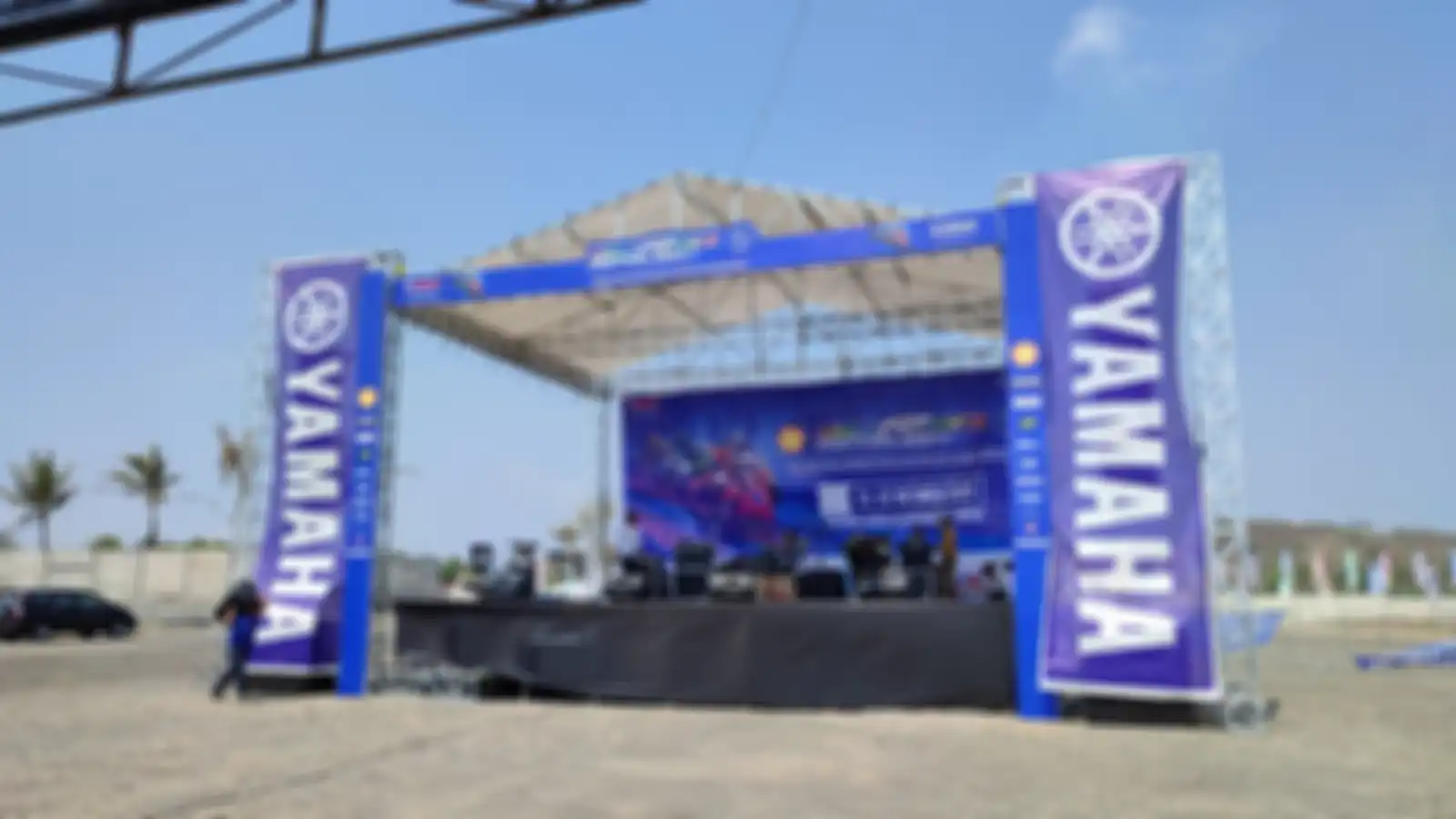 Panggung utama menampilkan band-band lokal menghibur pengunjung Yamaha Endurance Festival 2023.
