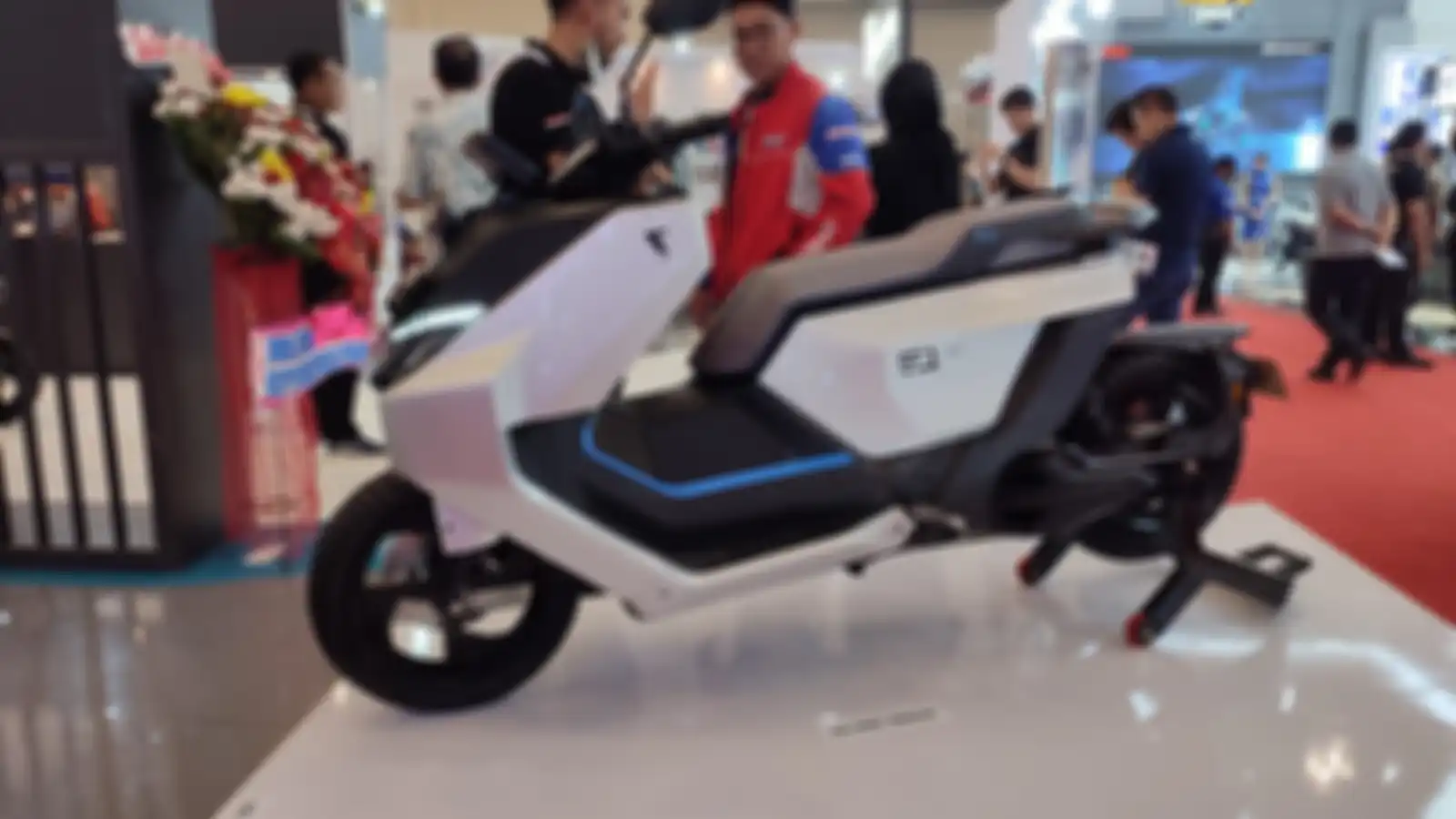 Motor listrik Savart akan berkolaborasi dengan Planet Ban sebagai swap station.
