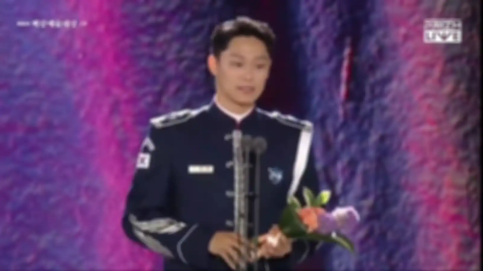 Momen Lee Do Hyun dan Lim Ji Yeon di Baeksang Arts Awards ke-60