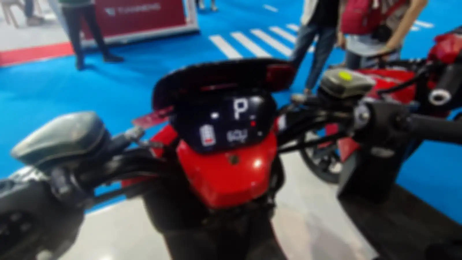Panel instrumen motor listrik Selis E-Max Long Range.
