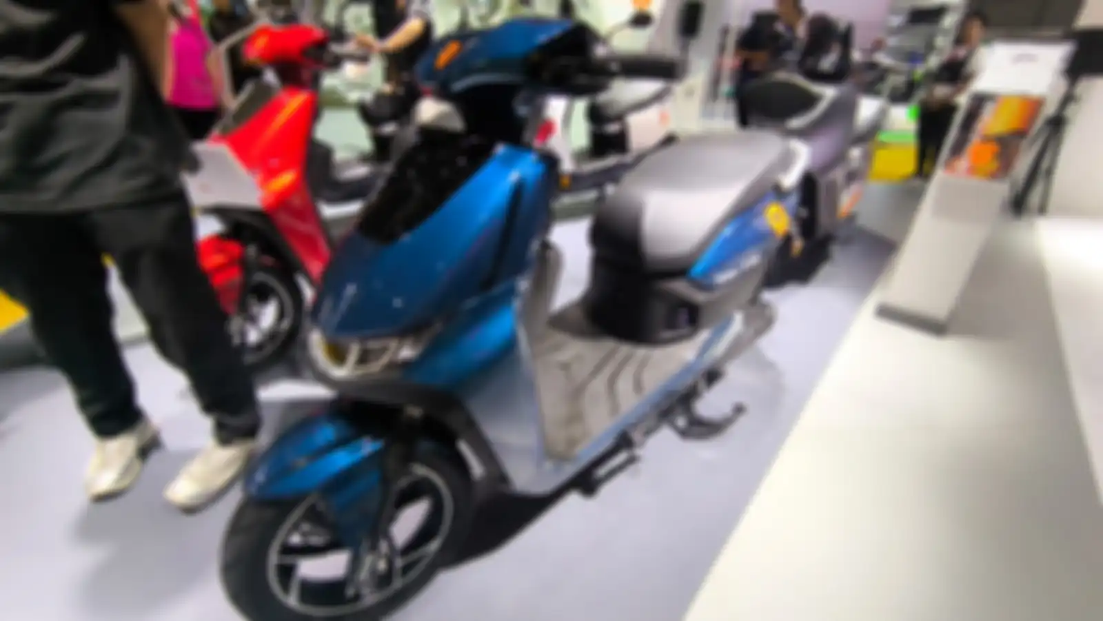 Motor listrik Yadea T9 punya jarak tempuh 100 km