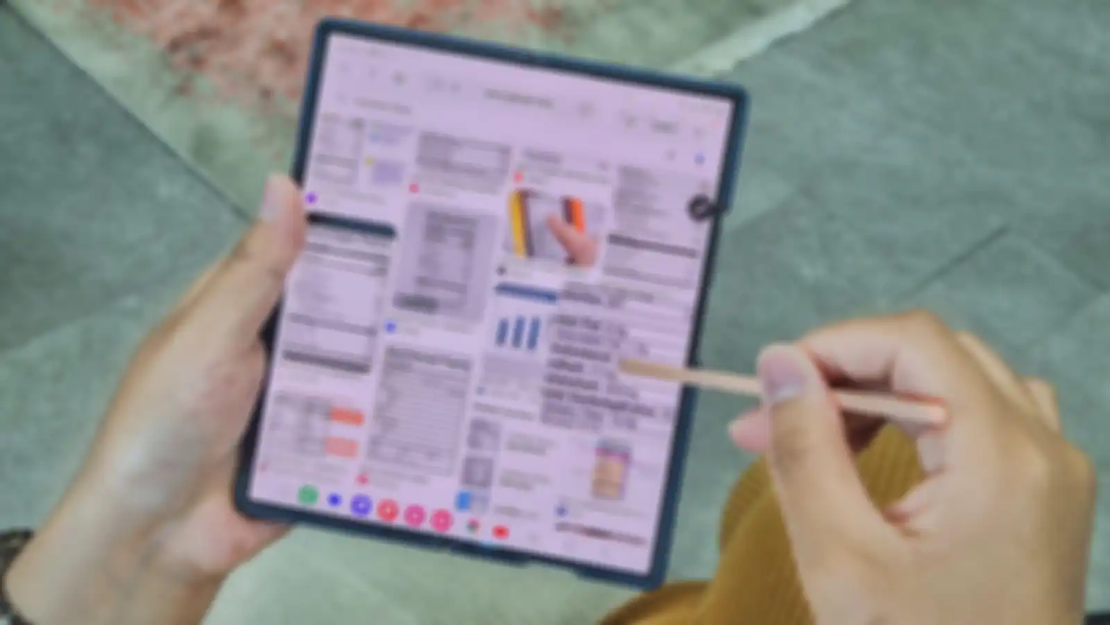 Fitur pembesaran di Galaxy Z Fold6
