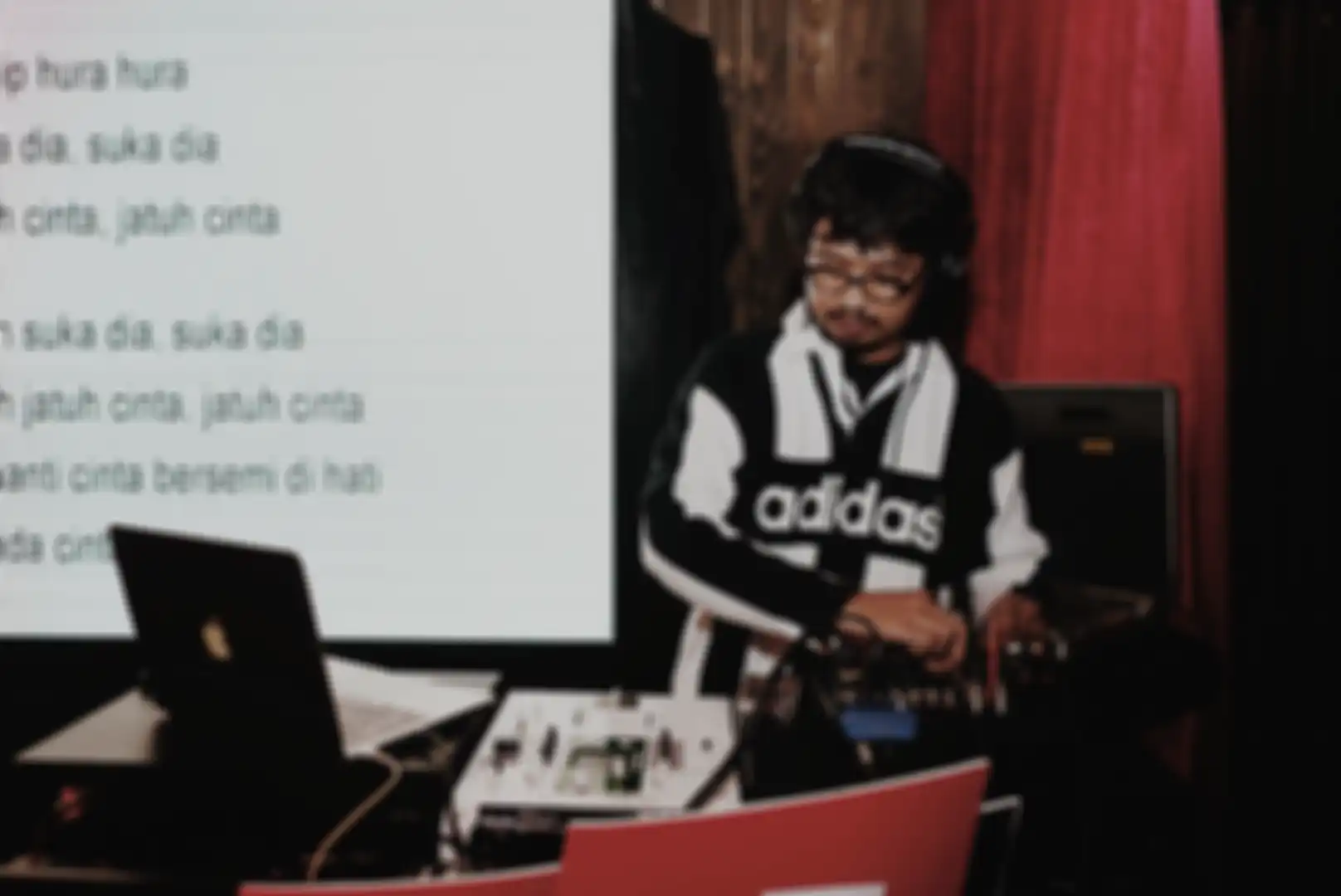 Karaoke Anthem Challenge