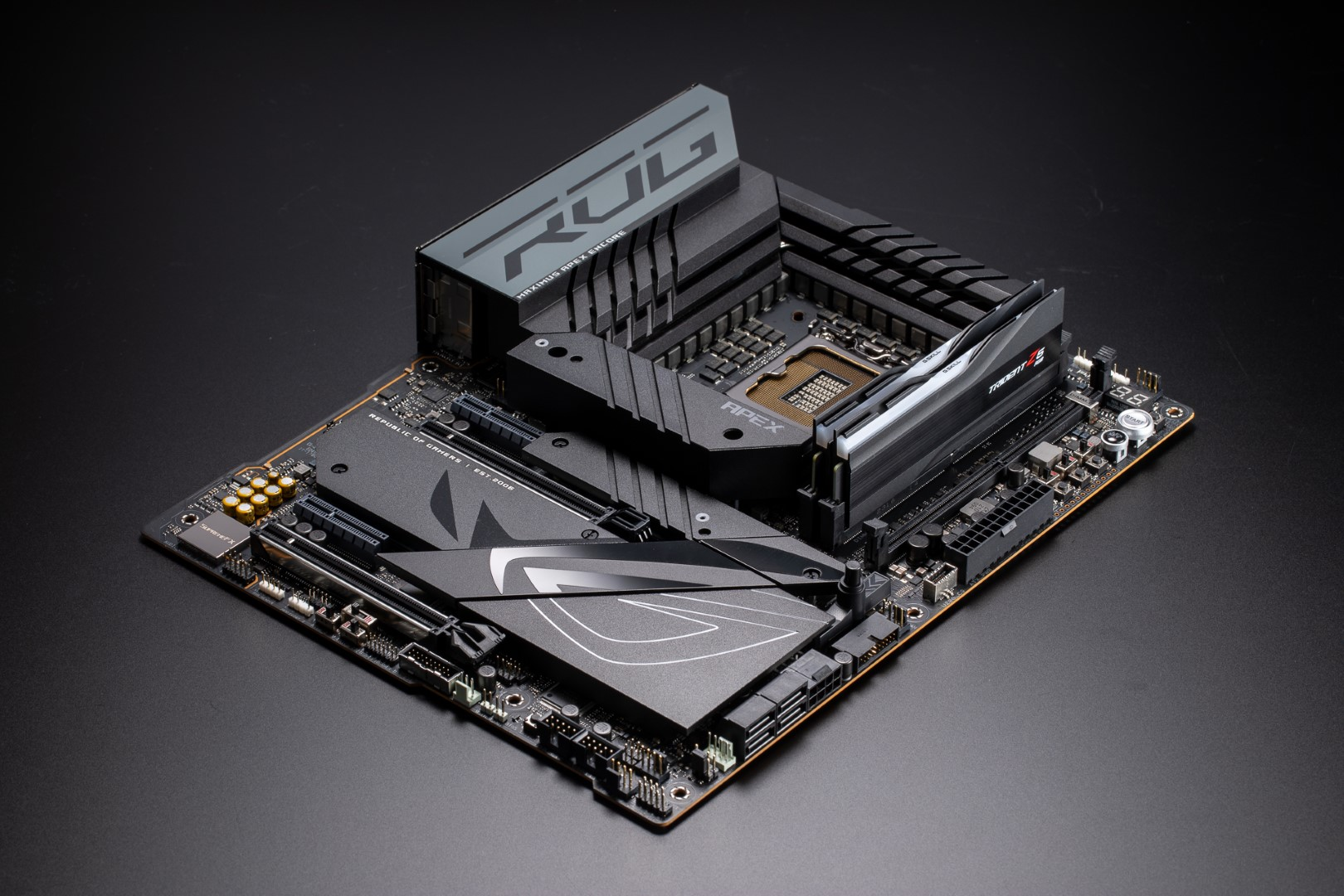 ROG Maximus Z790 Apex Encore