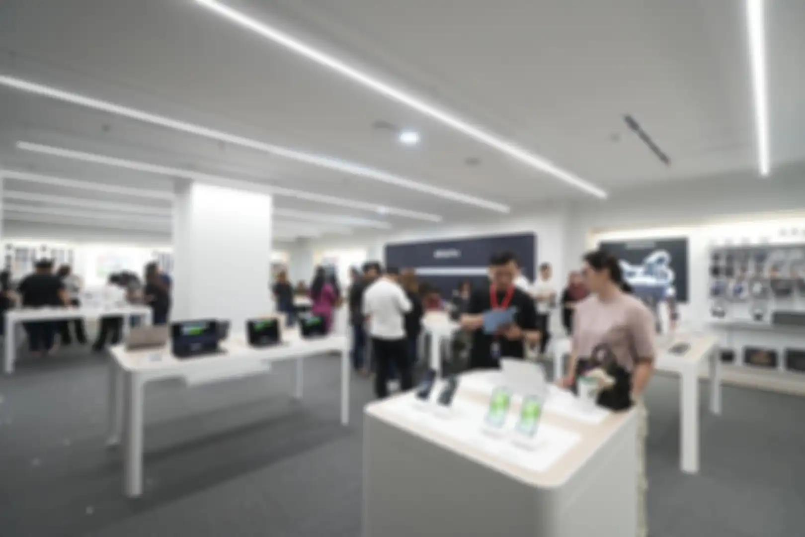 iBox Apple Premium Partner di Delipark Medan