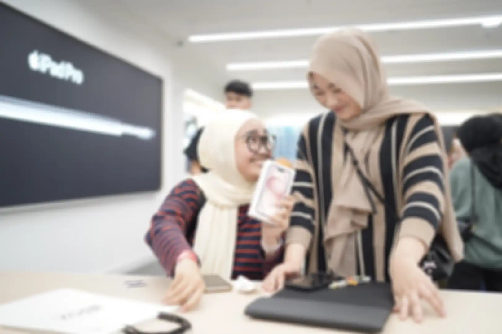 iBox Apple Premium Partner di Delipark Medan