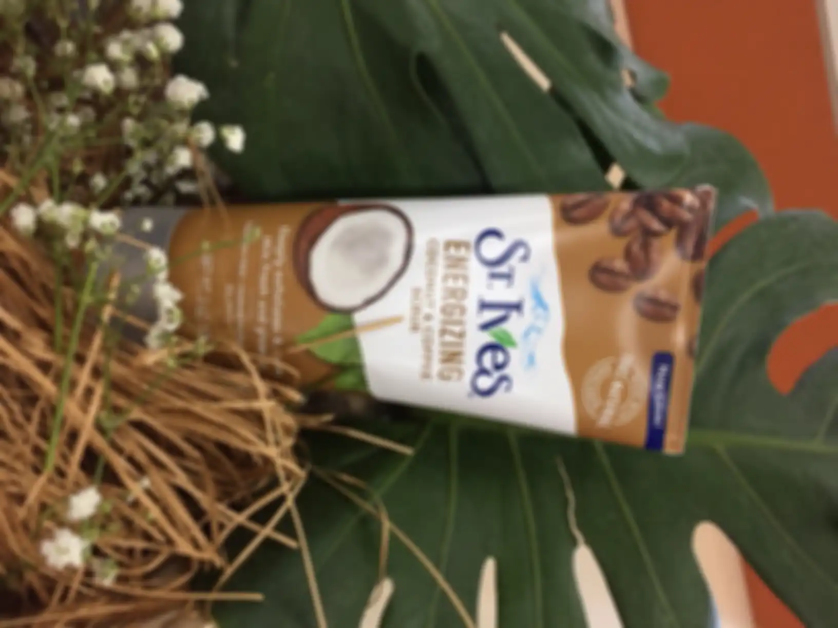 Energizing Coconut & Coffee Scrub
