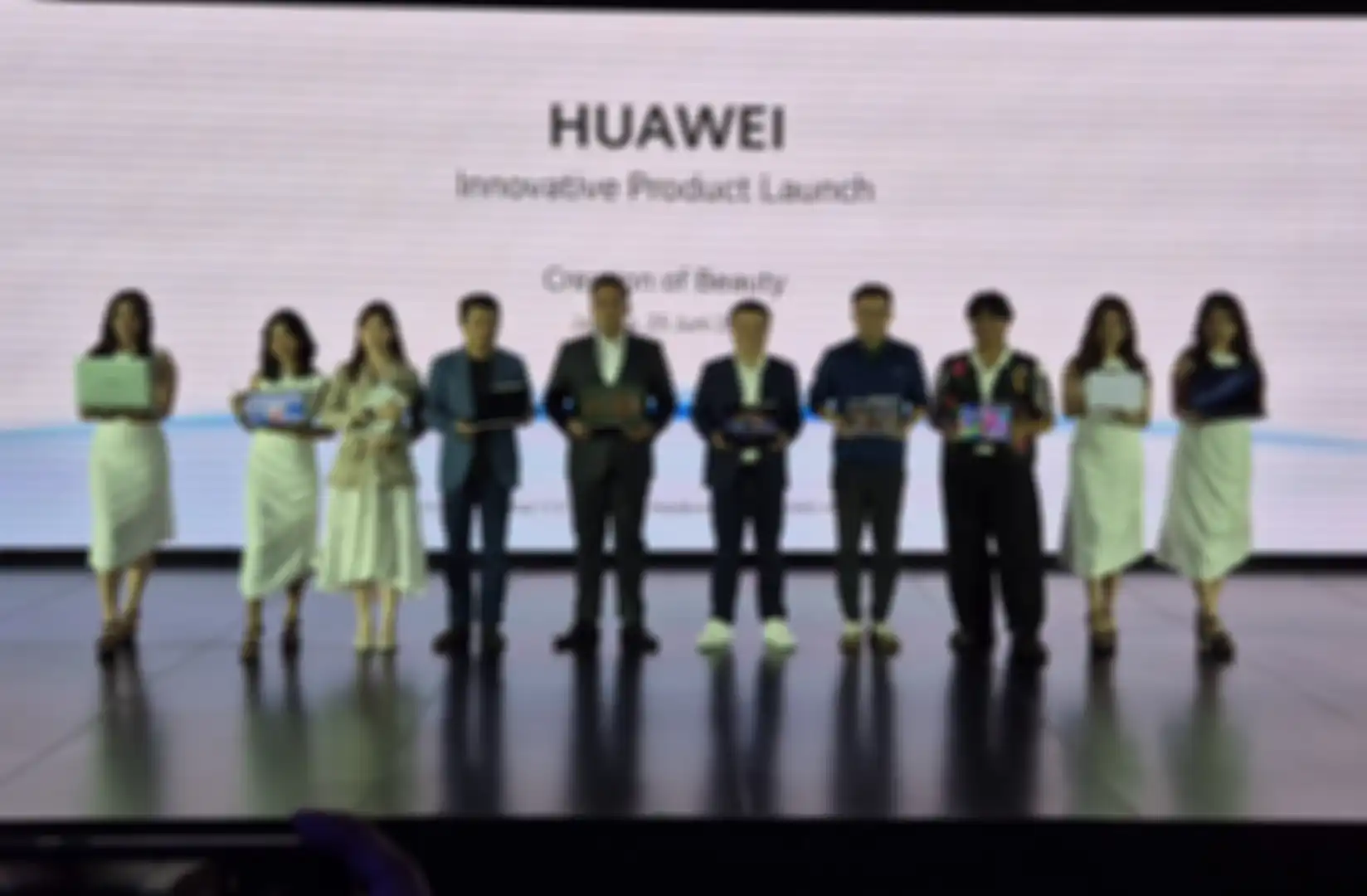 Peluncuran sejumlah produk inovatif Huawei pada suatau gelaran di Jakarta