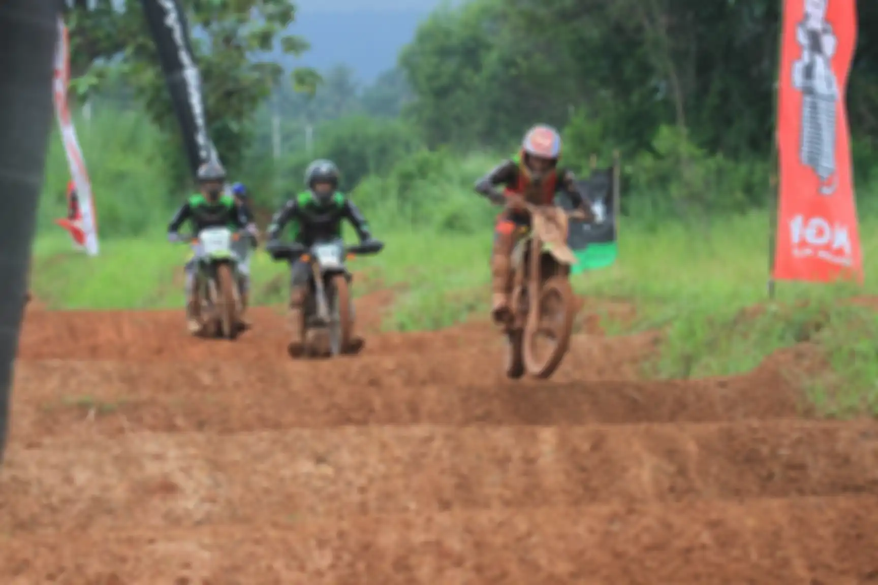 Obstacle atau rintangan di Sirkuit Get Out & play cukup menantang dengan spek Kejurnas.