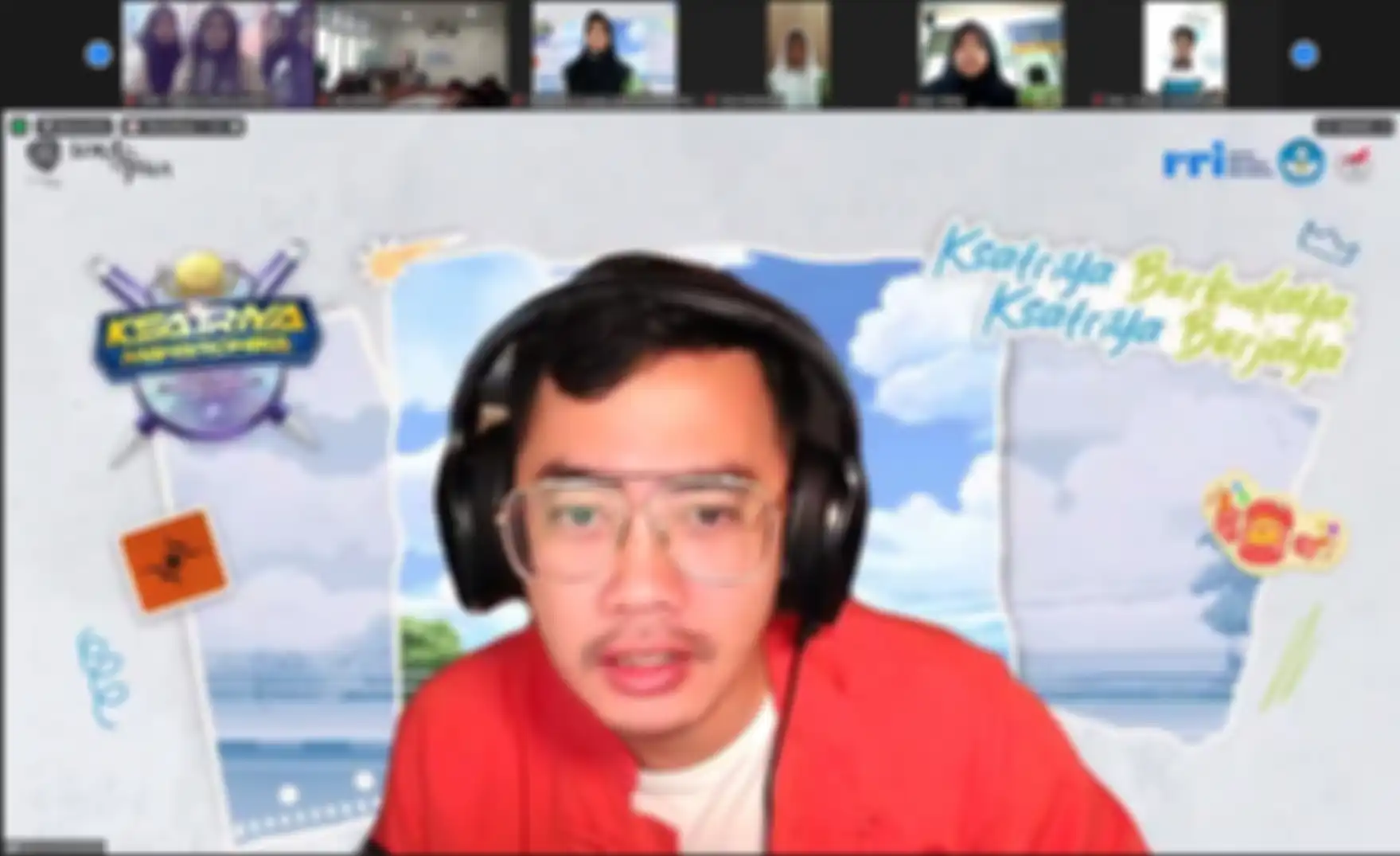 Dennis Adishwara turut mengisi materi untuk edukasi bagaimana cara membuat konten yang baik
