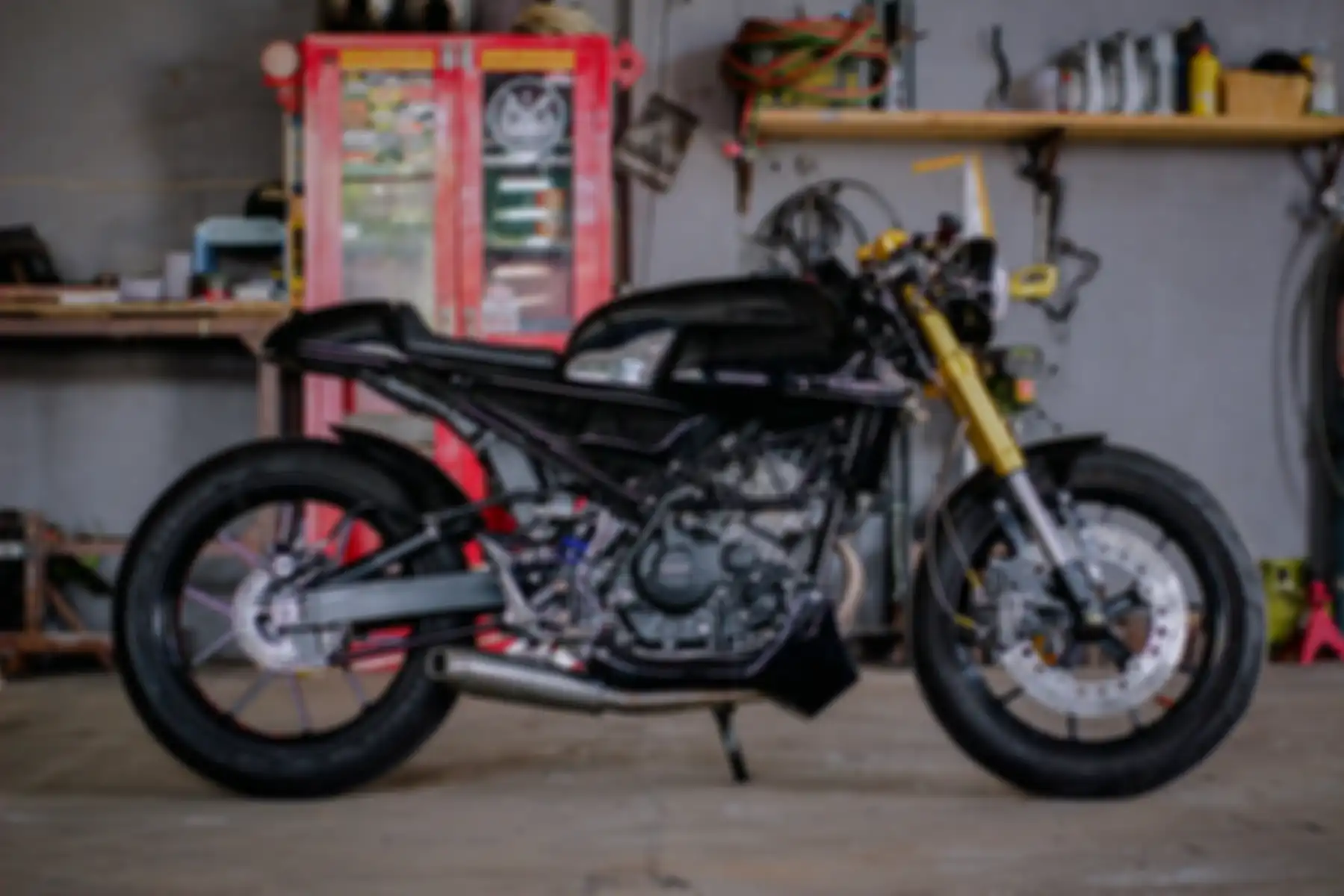 Suzuki GSX-S150, pilih konsep ala neo cafe racer.
