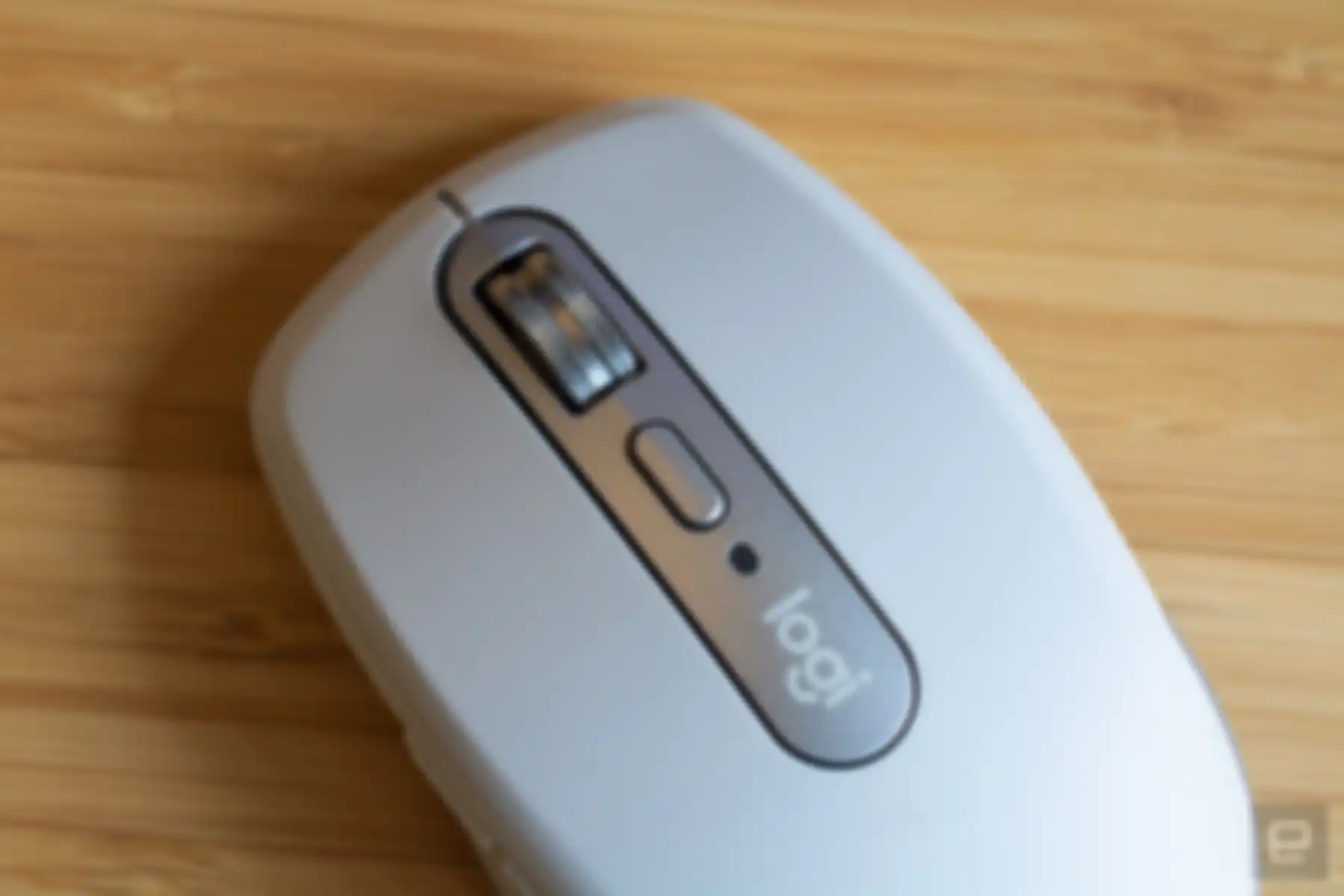 Logitech MX Anywhere 3 secara dekat.