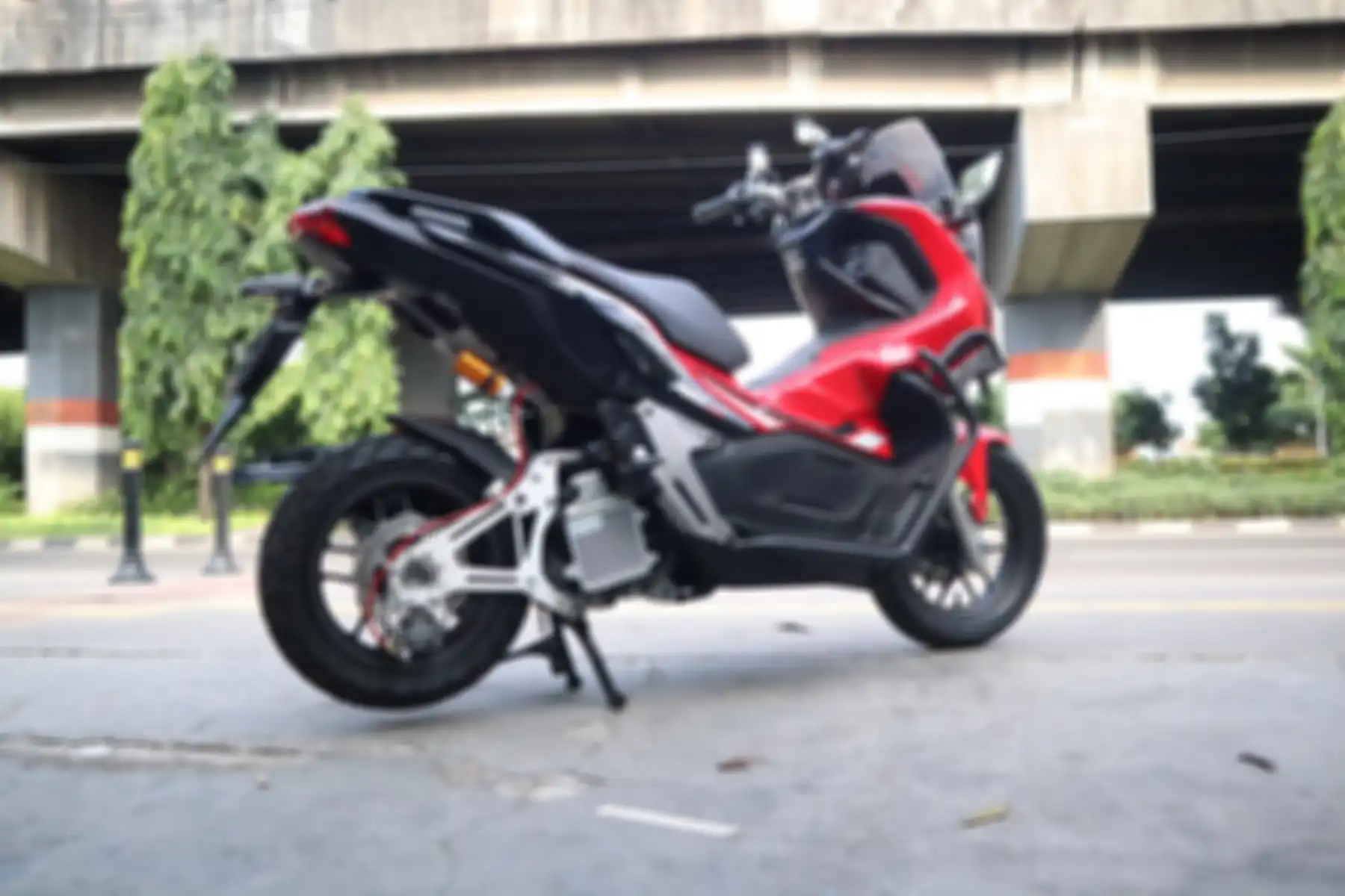 Modal Rp 6,5 jutaan, modifikasi Honda ADV 150 jadi monosok.