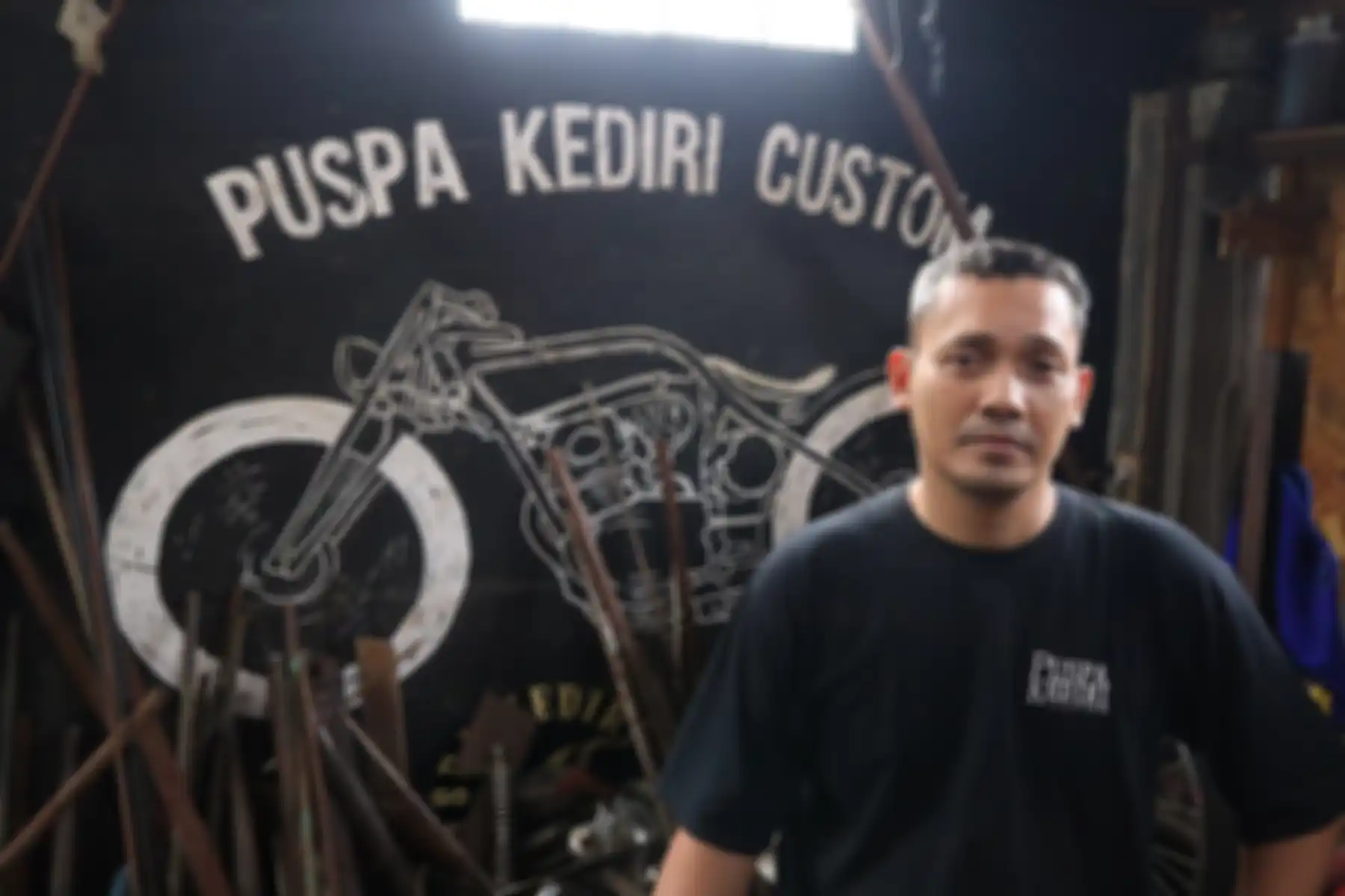 Bro Aya PKC, pernah membuat motor Kawasaki W175 chopper untuk MOTOR Plus.