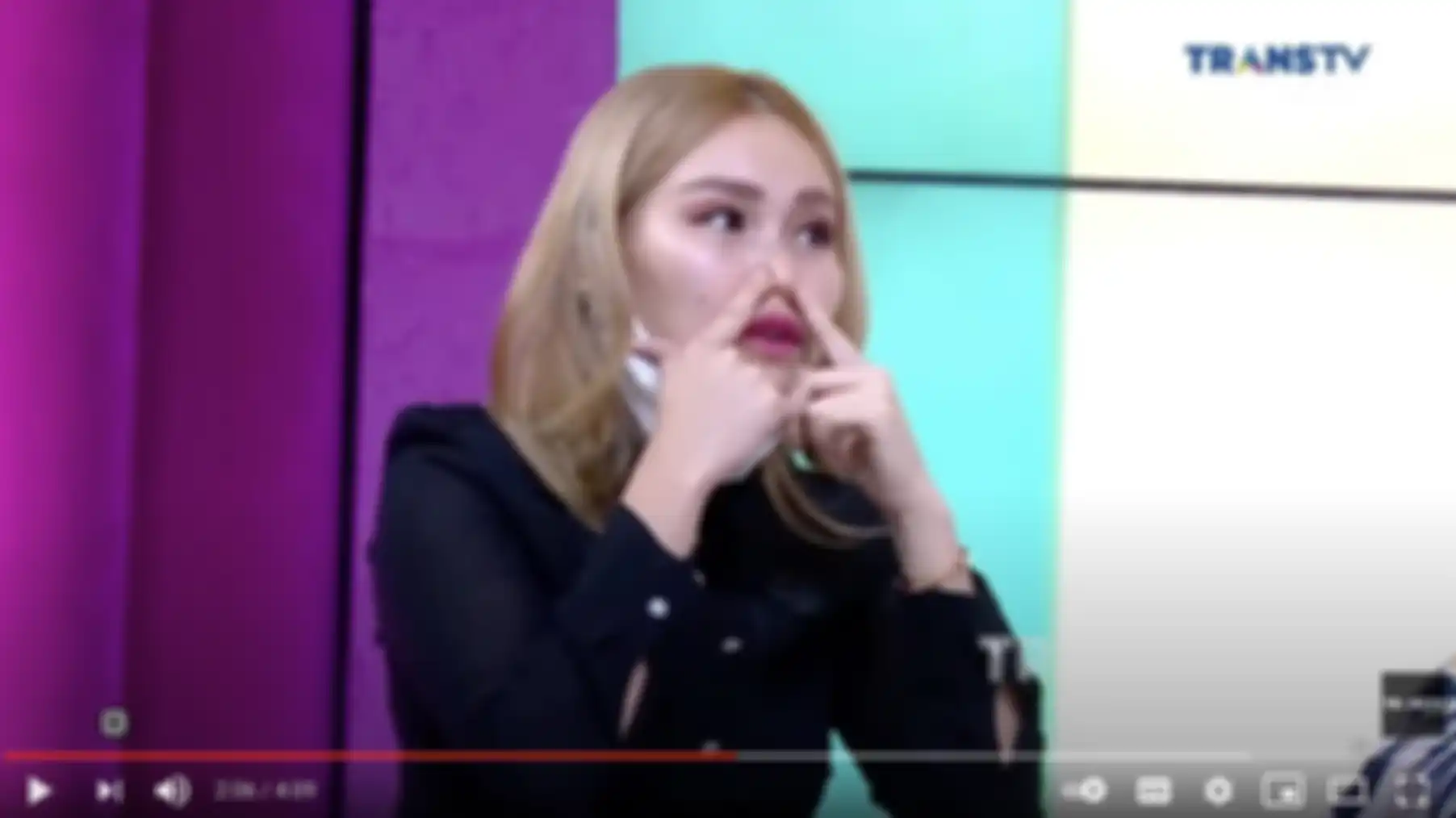 Ayu Ting Ting akui tanam benang