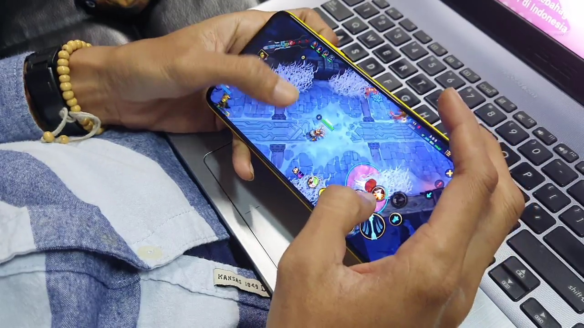 Ilustrasi bermain game