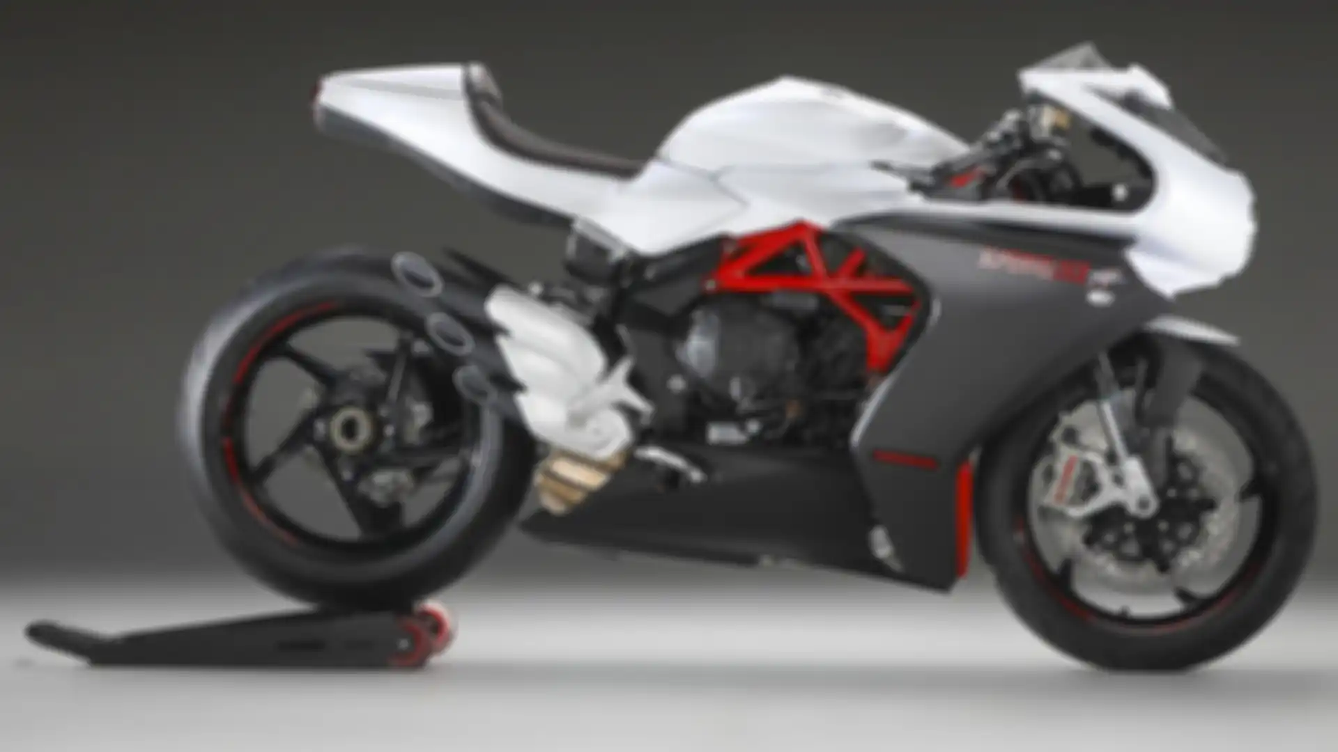 MV Agusta Superveloce 800