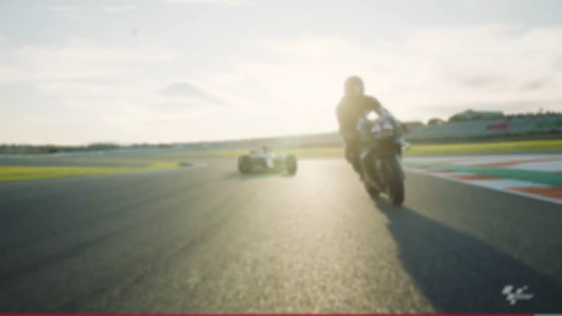 Valentino Rossi dan Lewis Hamilton