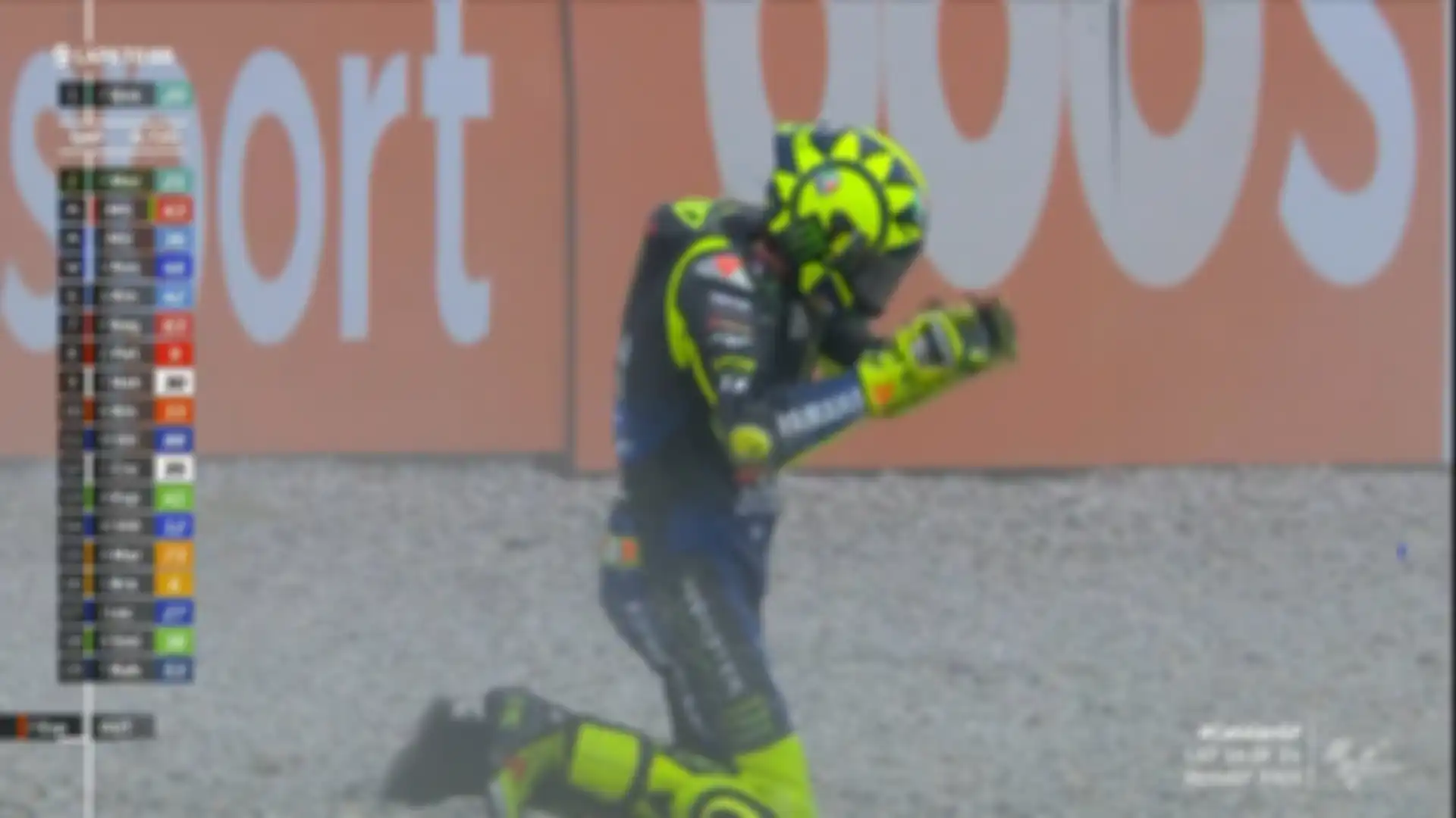 Valentino Rossi terjatuh di MotoGP Catalunya 2020