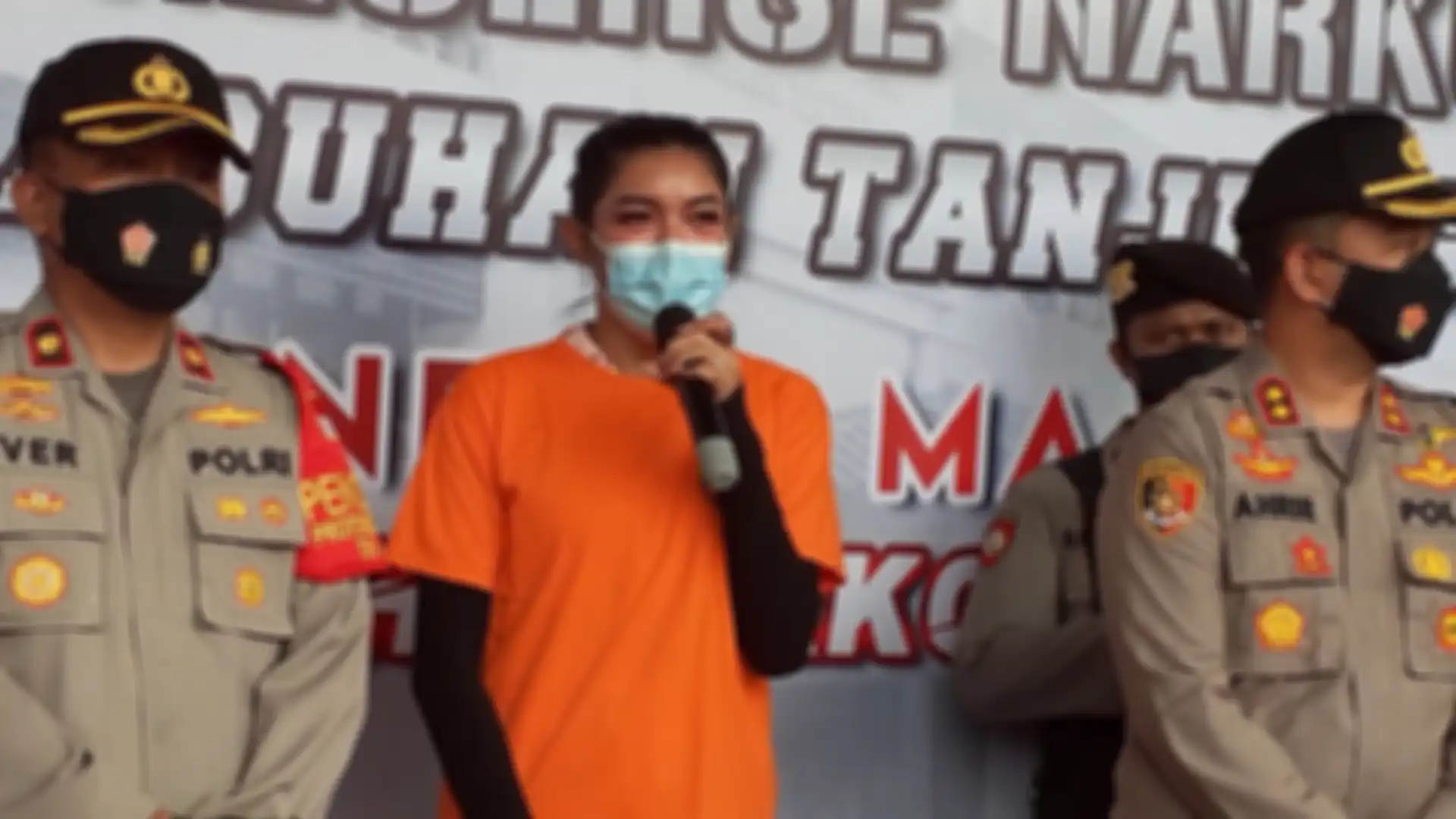 Millen Cyrus alias MM ditangkap Reserse Narkoba Polres Pelabuhan di sebuah hotel A di Ancol, Jakarta Utara.