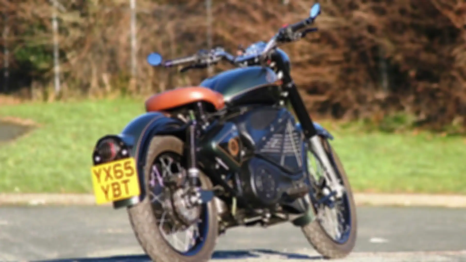 Photon, motor listrik berbasis Royal Enfield Bullet 350.