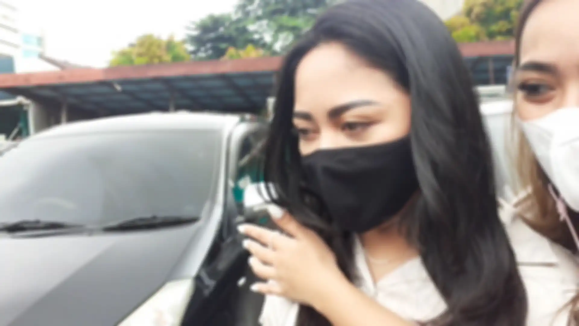 Rachel Vennya saat ditemui Grid.ID di Pengadilan Agama Jakarta Selatan, Selasa (16/2/2021). 
