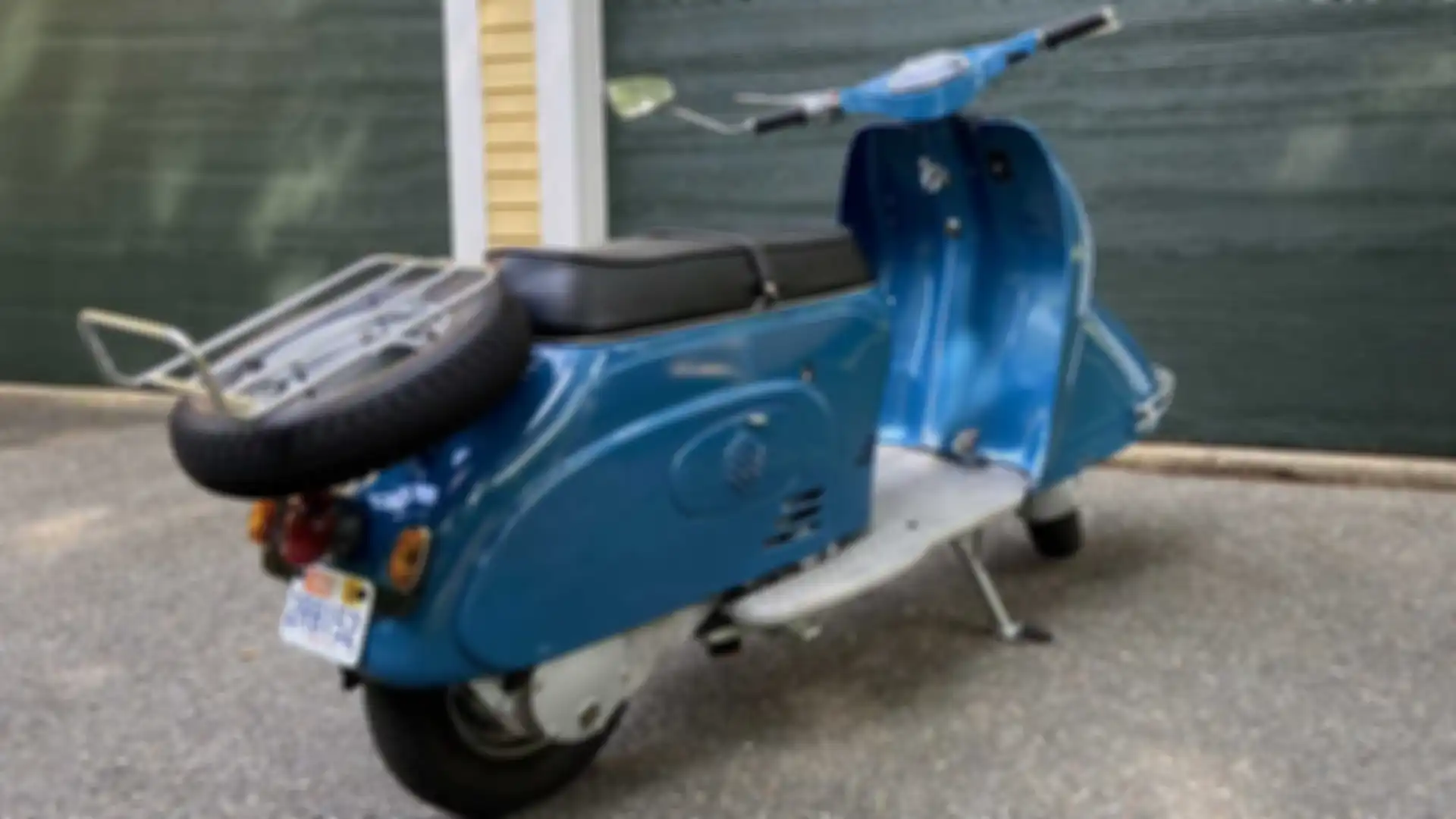 Heinkel Tourist 103A-1, skuter klasik asal Jerman.