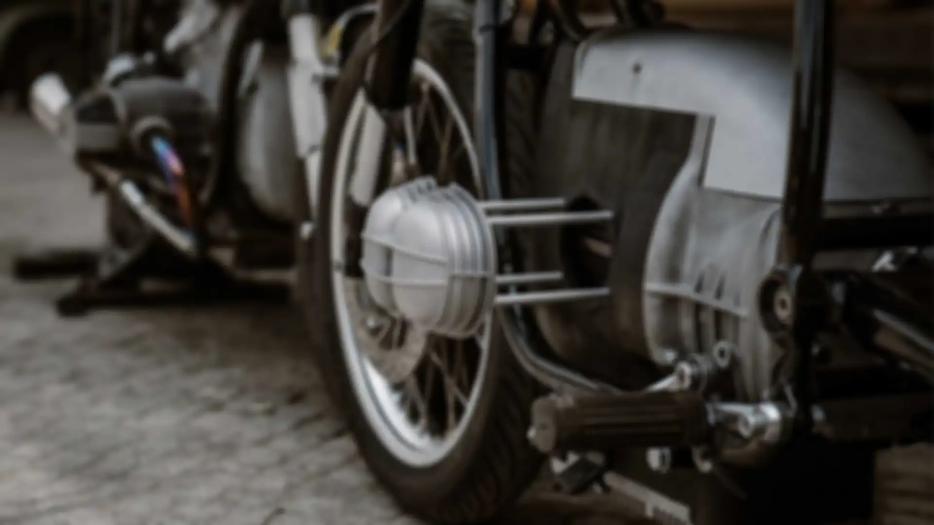 Konversi kit khusus untuk motor tua BMW R Series jadi motor listrik.