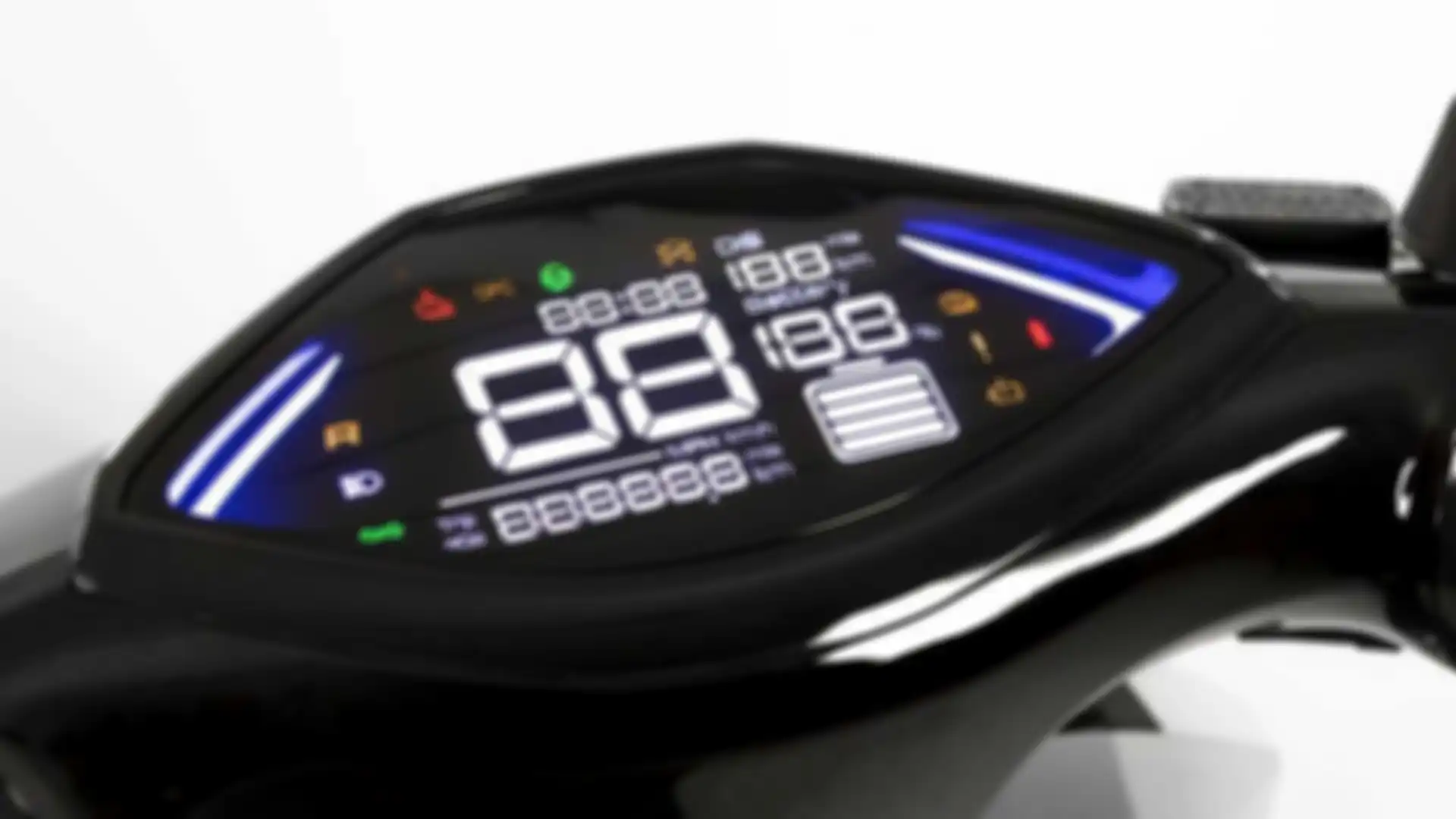 Panel instrumen digital motor listrik Kymco i-One.