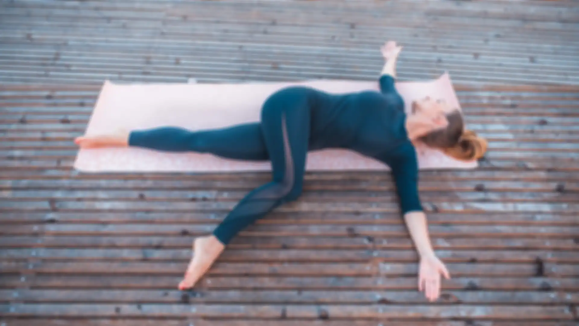 Pose yoga Supta Matsyendrasana