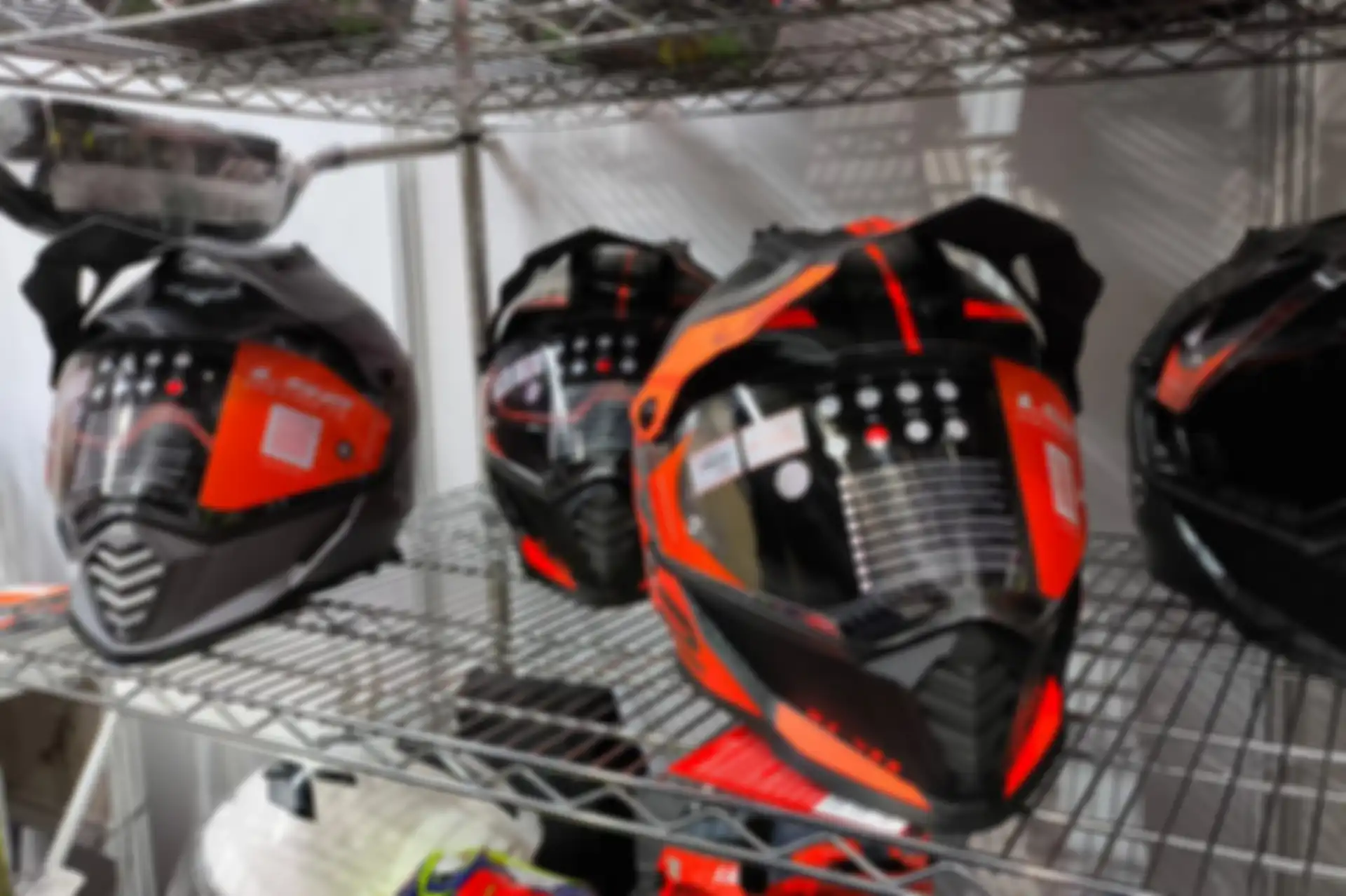 Helm LS2 Supermoto. 