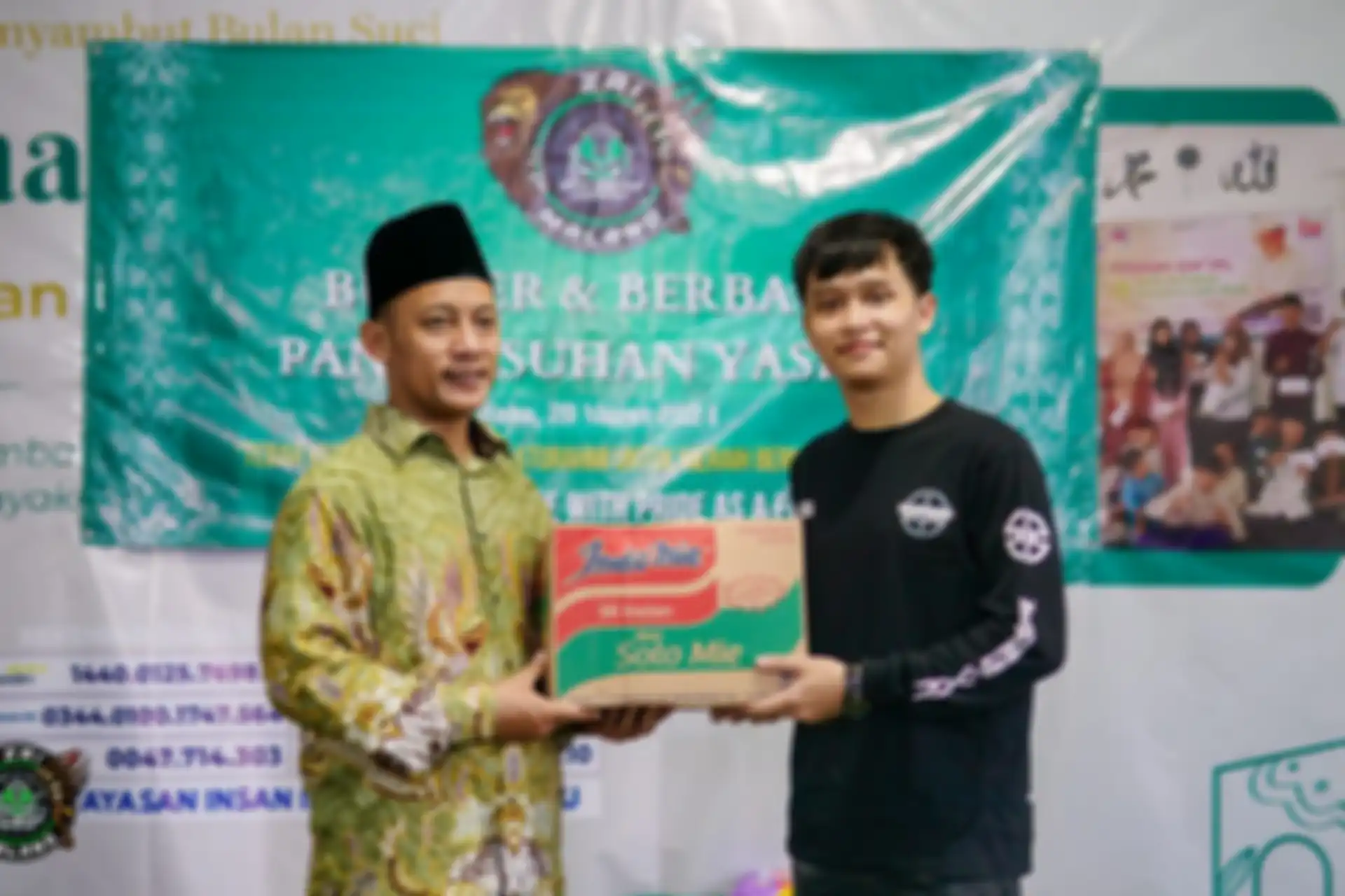 Penyerahan santunan Panti Asuhan Yasibu Malang, Jawa Timur. 