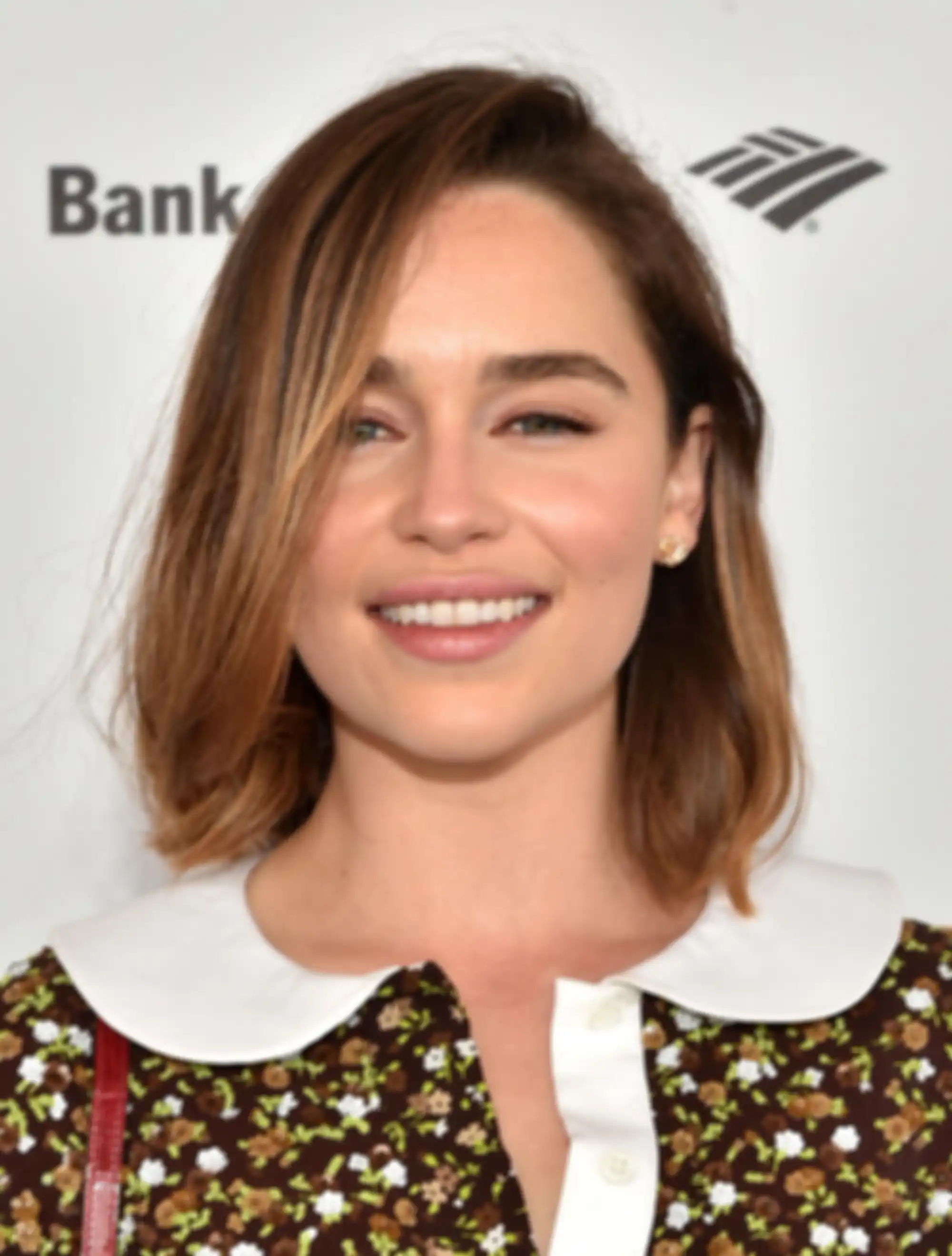 Potongan rambut pendek buat pipi chubby: shoulder-lenght soft layer