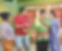 Tuti Hestuti bintang sinetron Bajaj Bajuri dinilai berhasil memerankan Mpok Hindun, yang memiliki karakter genit. 