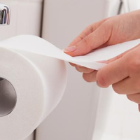 Mulai Saat Ini, Jangan Tutupi Pinggiran Toilet Duduk dengan Tisu, Dampaknya 'Menjijikan'