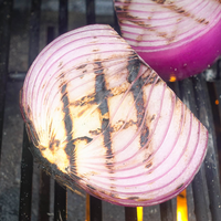 Tak Ada Salahnya, Coba Makan Bawang Merah Bakar, Manfaatnya Benar-benar Tak Terduga!