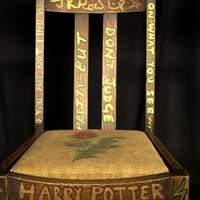 Kursi yang digunakan oleh JK Rowling saat Menulis Harry Potter Terjual Seharga Rp4,5 Triliun