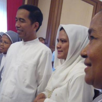 Jokowi Berlebaran Bersama Para Biarawati