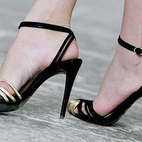Ingin Hemat? Gunakan 'High Heels' Ketika Belanja