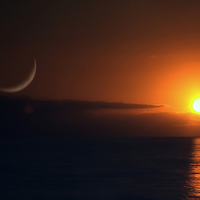 Mengapa Matahari dan Bulan Hidup di Langit?